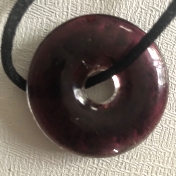 Art glass donut necklace - Picture 3 of 3